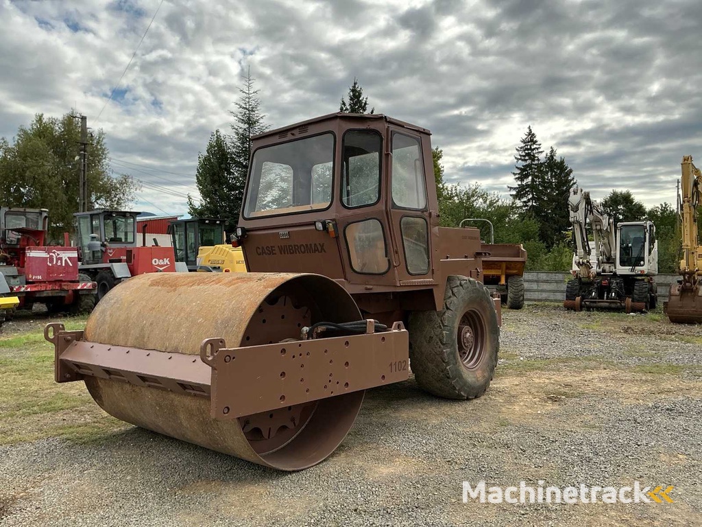 CASE - VIBROMAX 1102 - Bodemverdichter - 1995