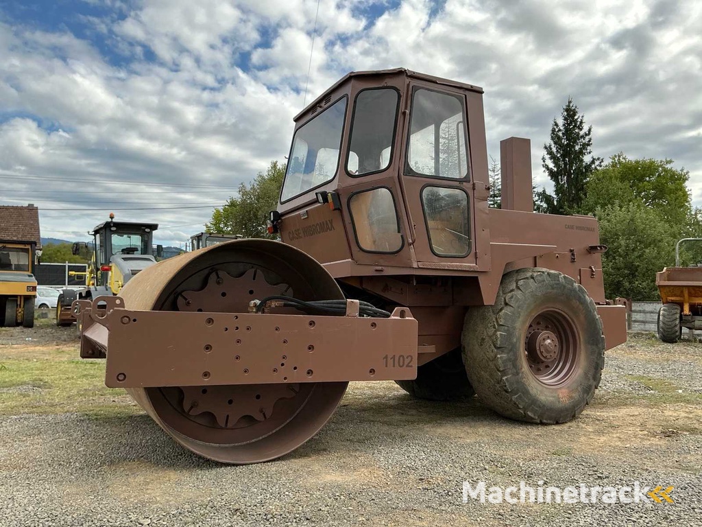 CASE - VIBROMAX 1102 - Bodemverdichter - 1995