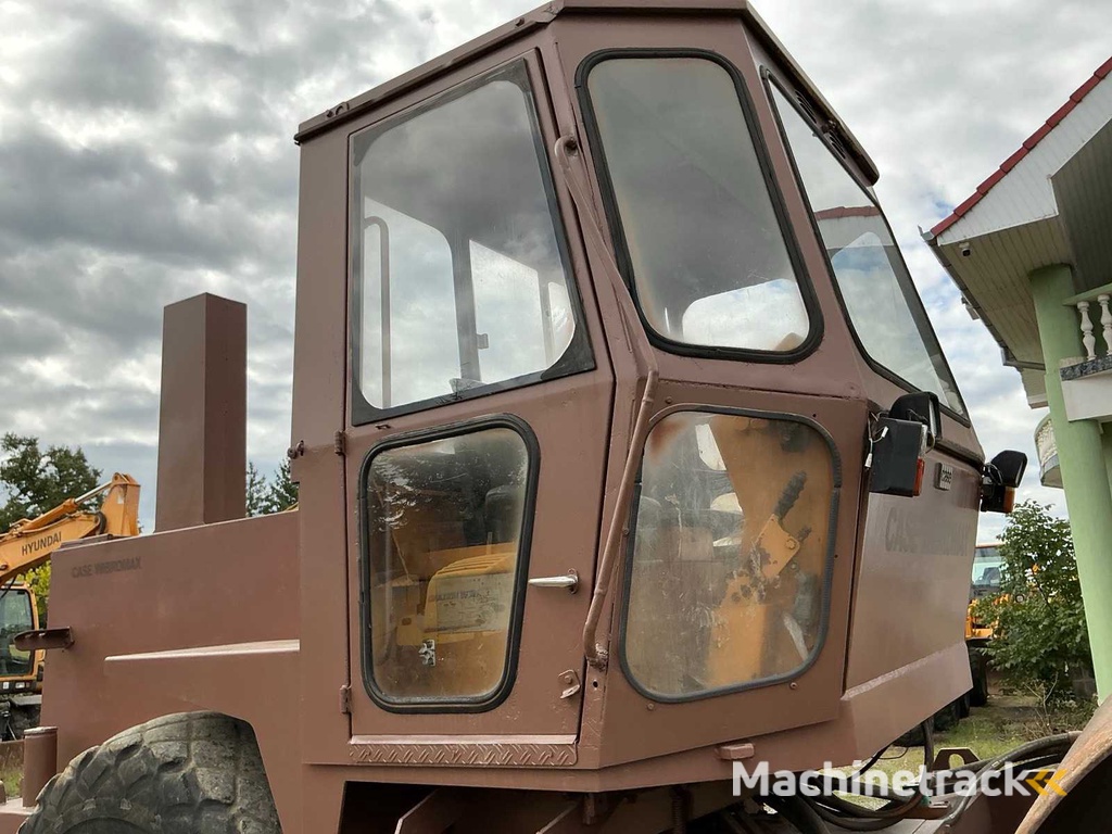 CASE - VIBROMAX 1102 - Bodemverdichter - 1995