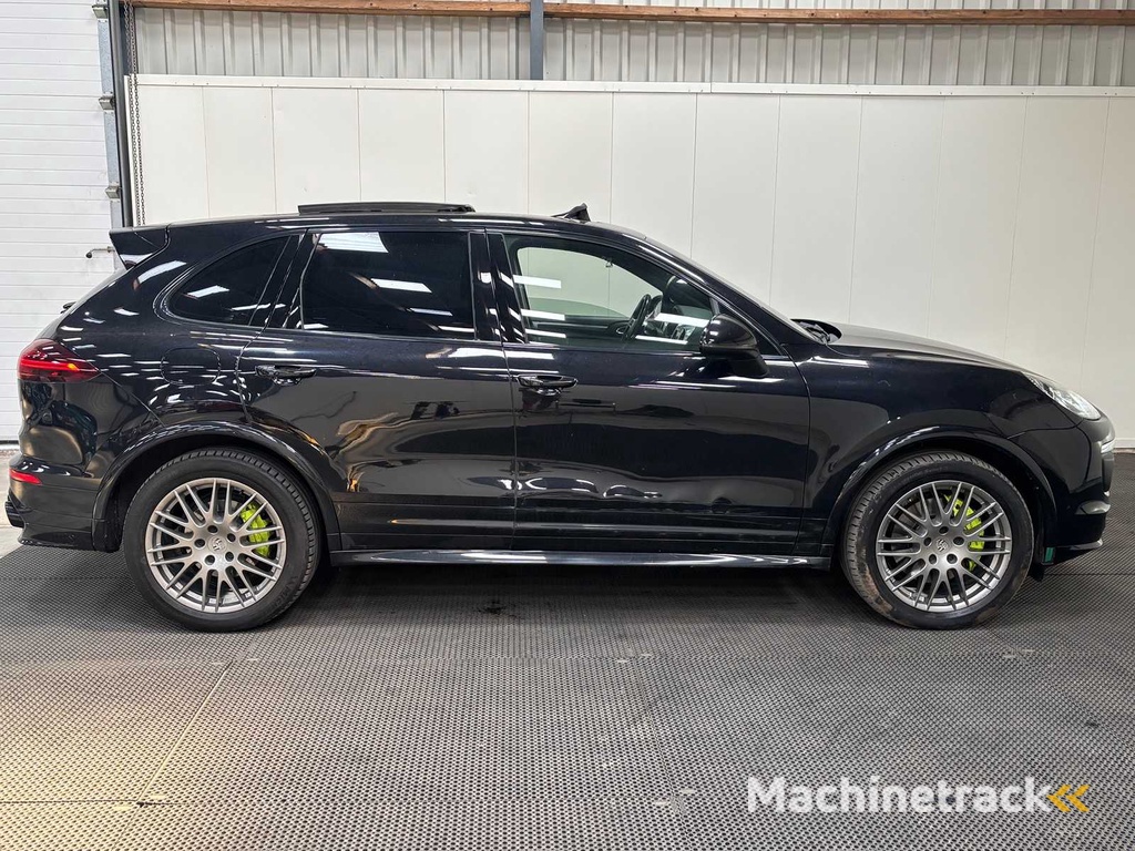 Porsche - Cayenne - 3.0 S E-Hybrid - Car - 2015