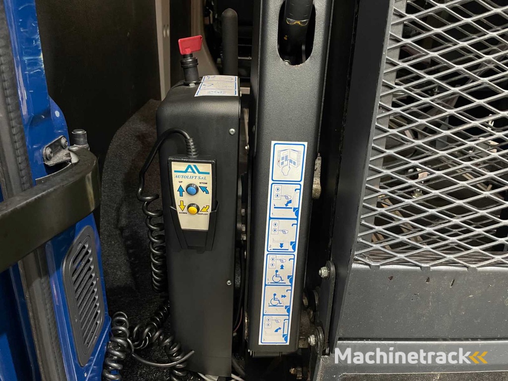 Renault - Master - Rollstuhlbus - Aufzug - Automatik - Nutzfahrzeug - 2014