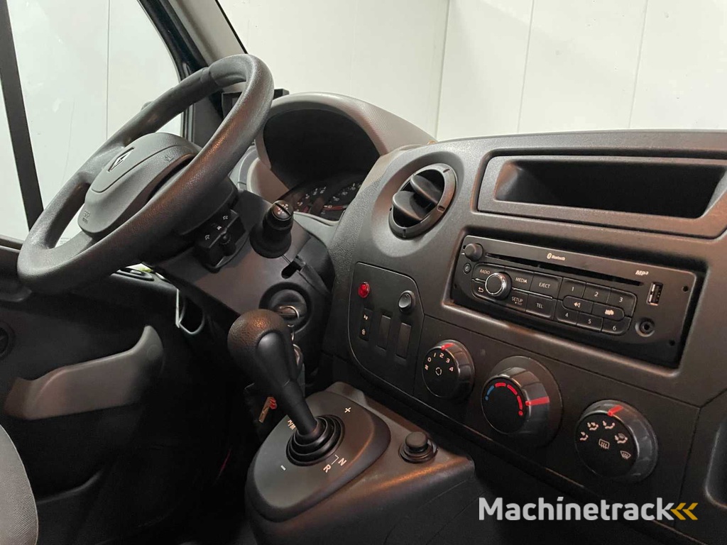 Renault - Master - Rollstuhlbus - Aufzug - Automatik - Nutzfahrzeug - 2014