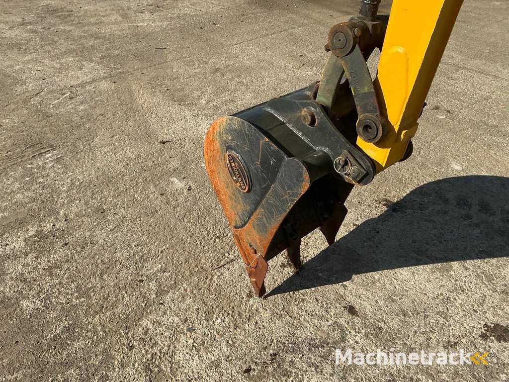 JCB - 8025 - Mini-graver - 2015