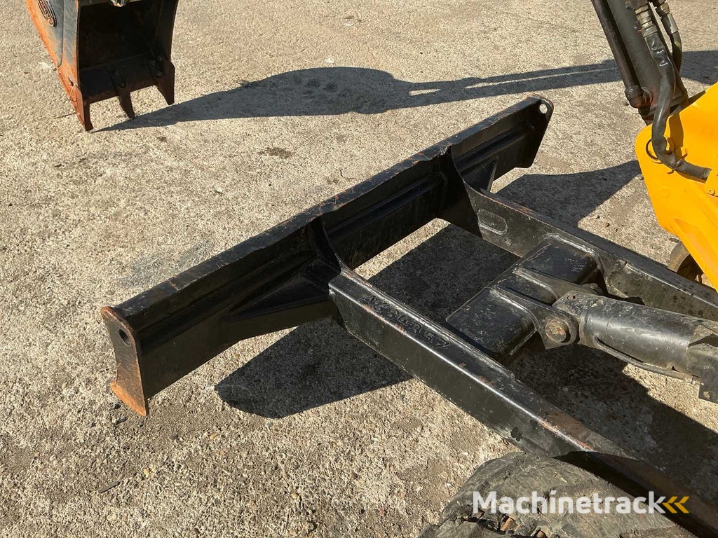 JCB - 8025 - Mini-graver - 2015