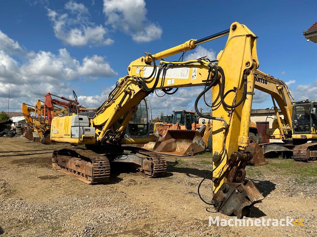NEW HOLLAND KOBELCO - E 215B - Rupsgraafmachine - 2007