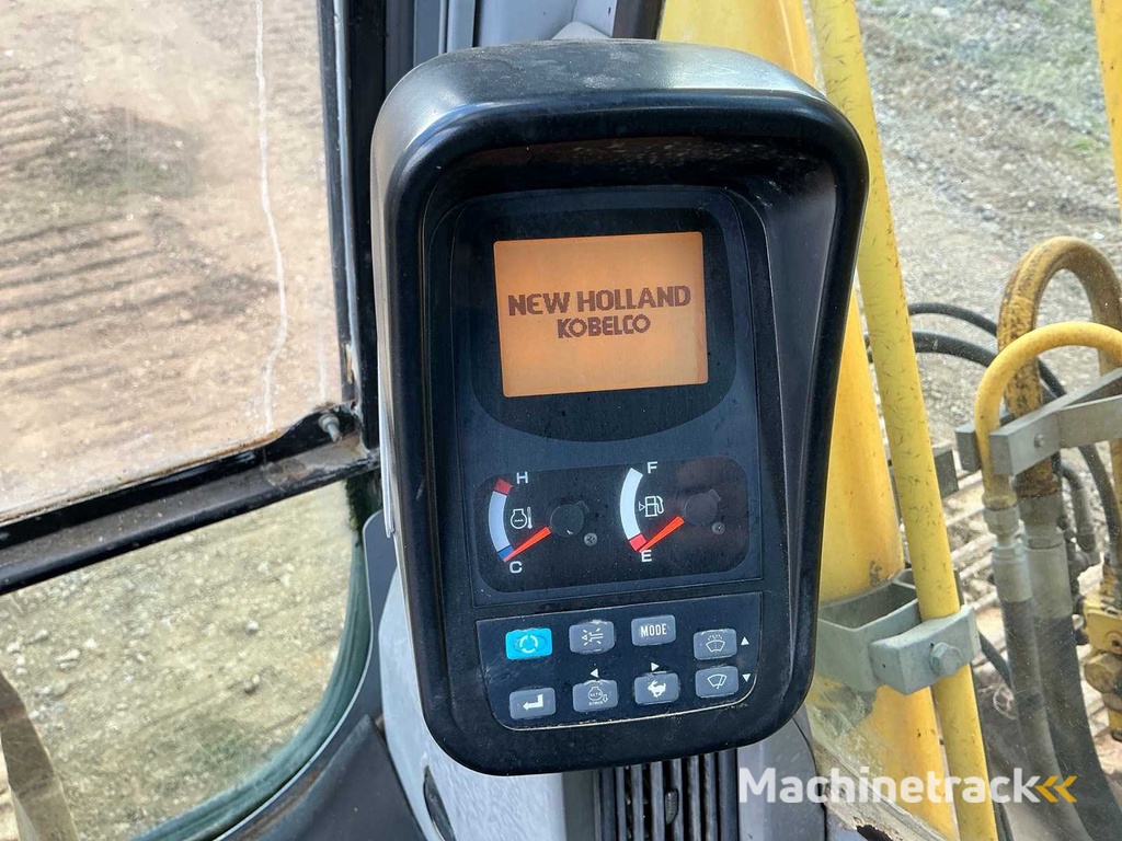 NEW HOLLAND KOBELCO - E 215B - Rupsgraafmachine - 2007