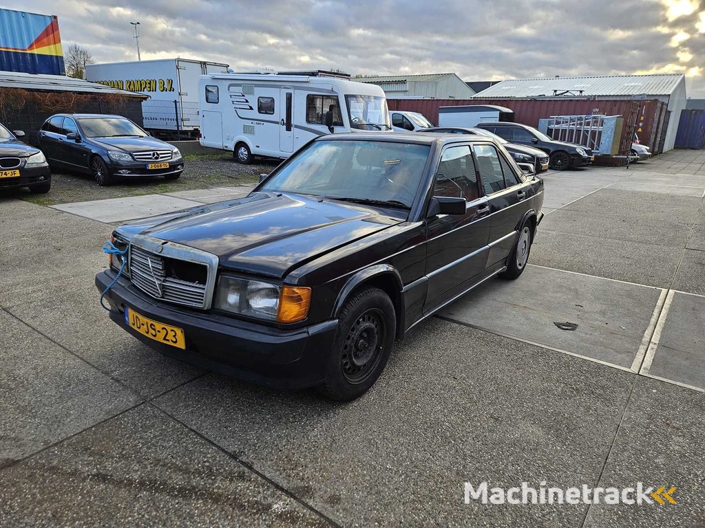Mercedes-Benz - 190-serie - 2.3/16 E - Classic cars >15