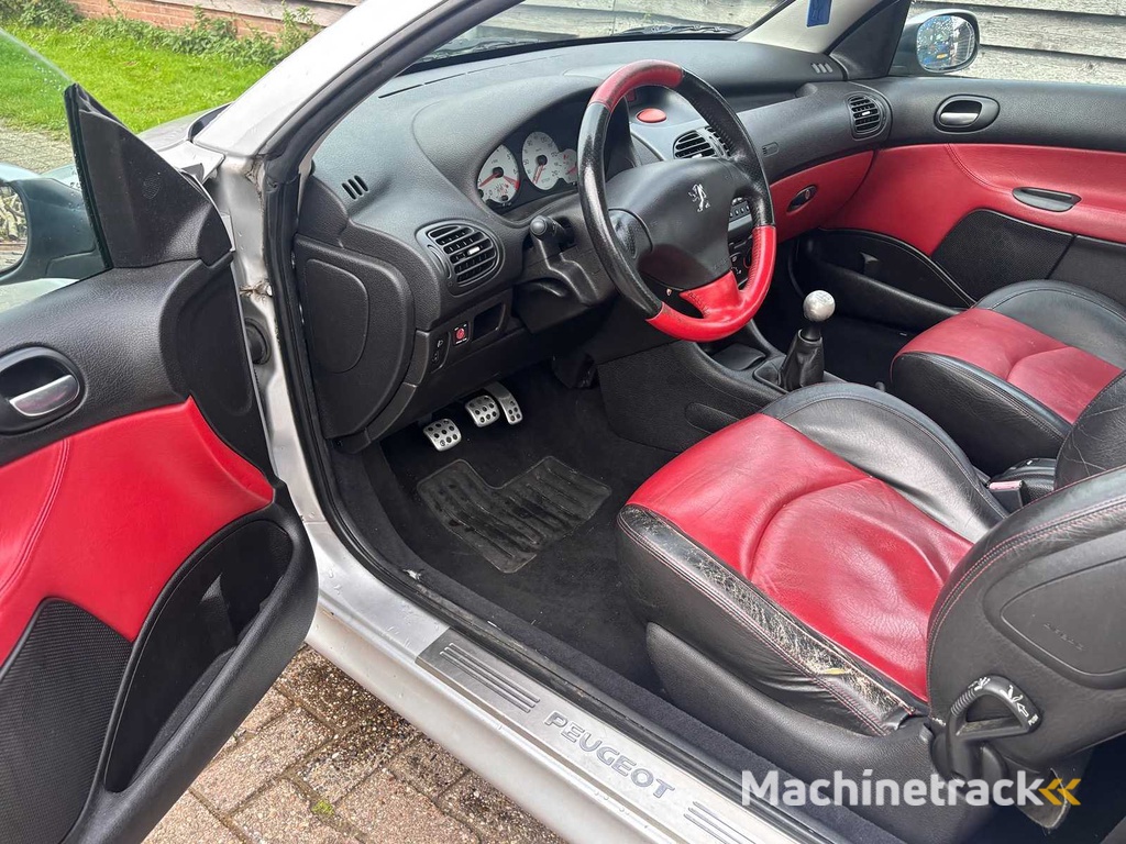 Peugeot - 206 CC - 1.6-16V Premium - Car - 2003