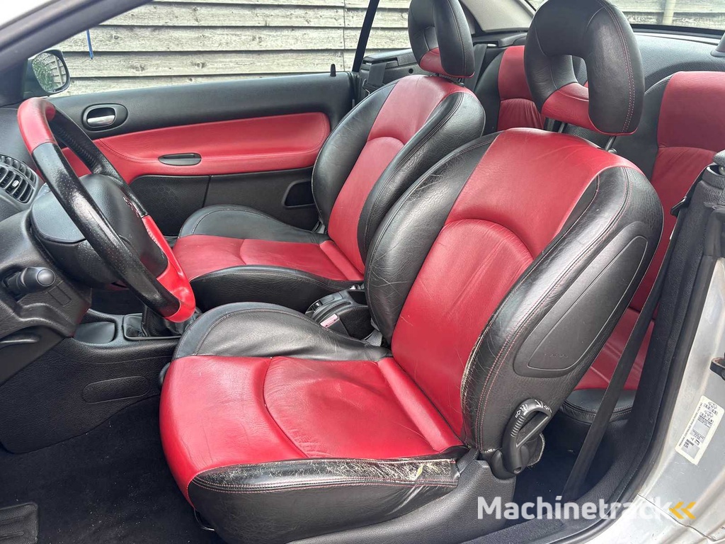 Peugeot - 206 CC - 1.6-16V Premium - Car - 2003