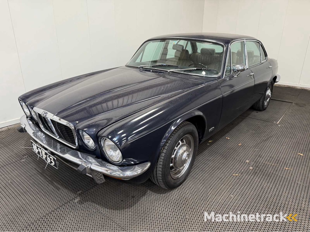 Jaguar - XJ 6 - 4.2 L series 2 automatic - longdoor - Oldtimer - 1977