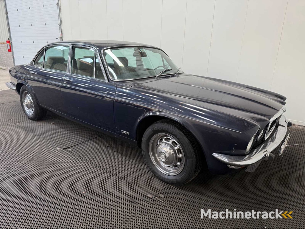 Jaguar - XJ 6 - 4.2 L series 2 automatic - longdoor - Oldtimer - 1977