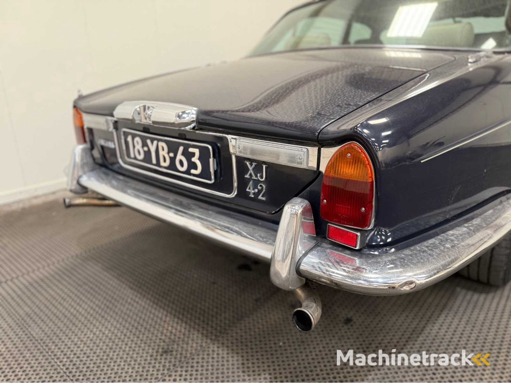 Jaguar - XJ 6 - 4.2 L series 2 automatic - longdoor - Oldtimer - 1977