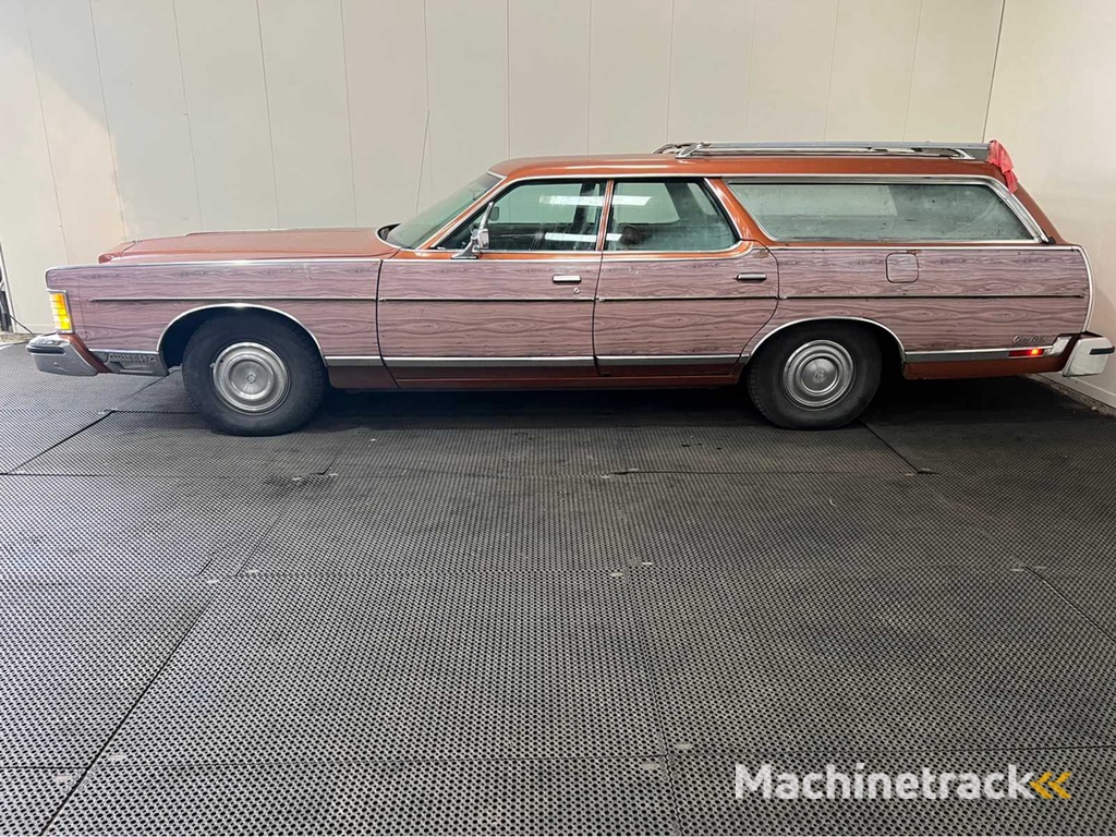 Mercury - Marquis colony park - Oldtimer - 1977