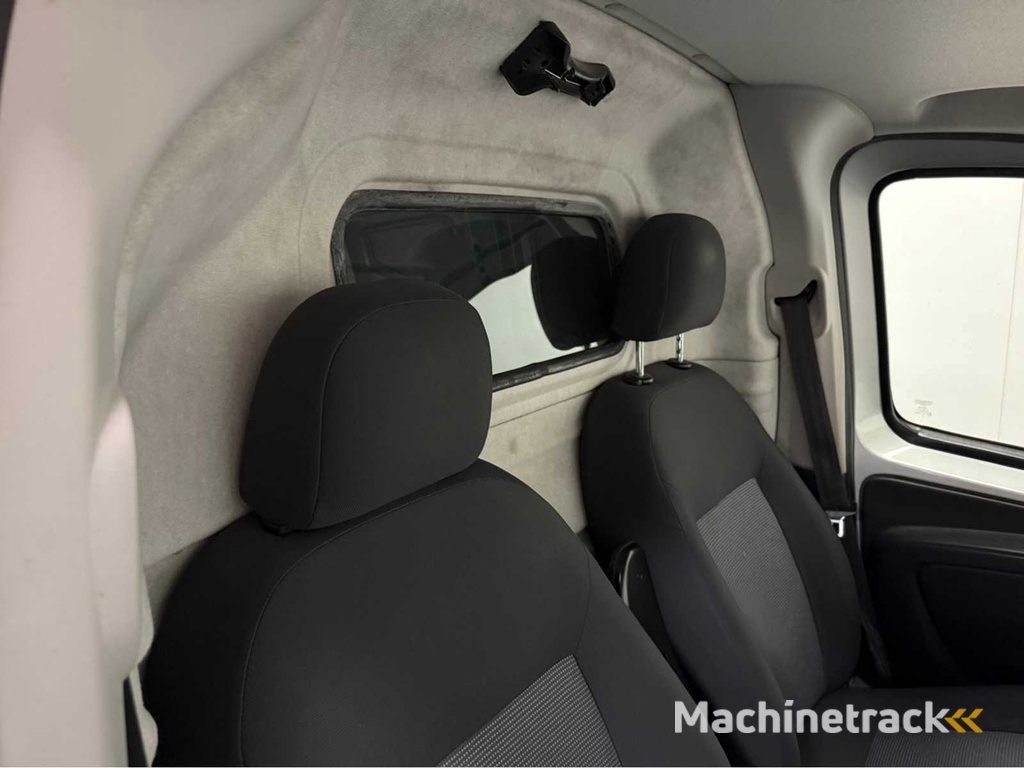 Peugeot - Bipper - Nutzfahrzeug - 2013