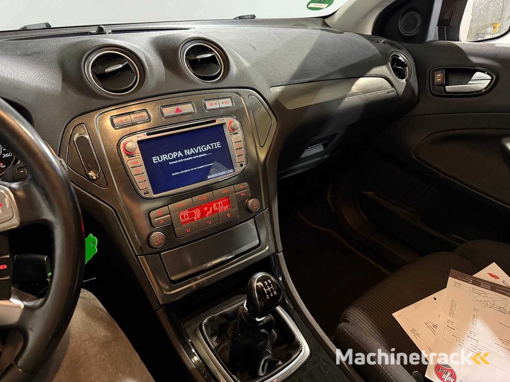 Ford Mondeo Wagon  2.0-16V Limited, 93-LFJ-8