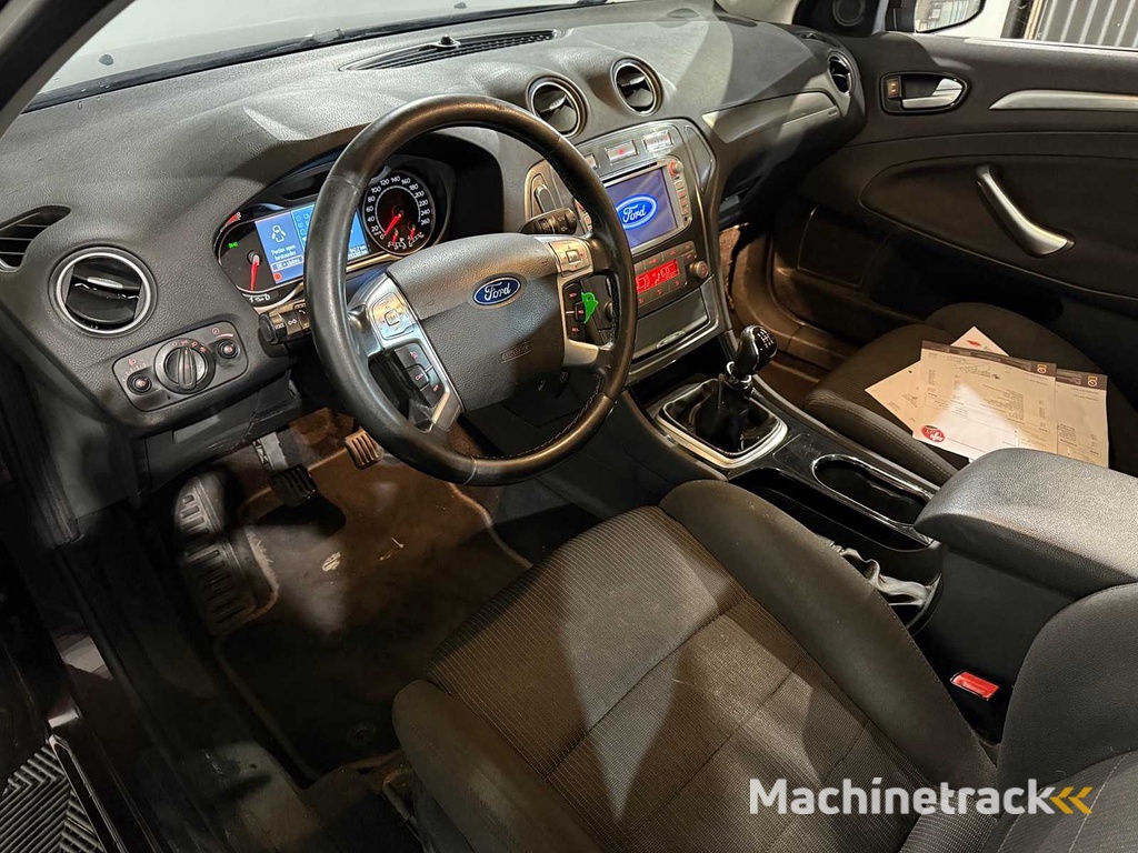 Ford Mondeo Wagon  2.0-16V Limited, 93-LFJ-8