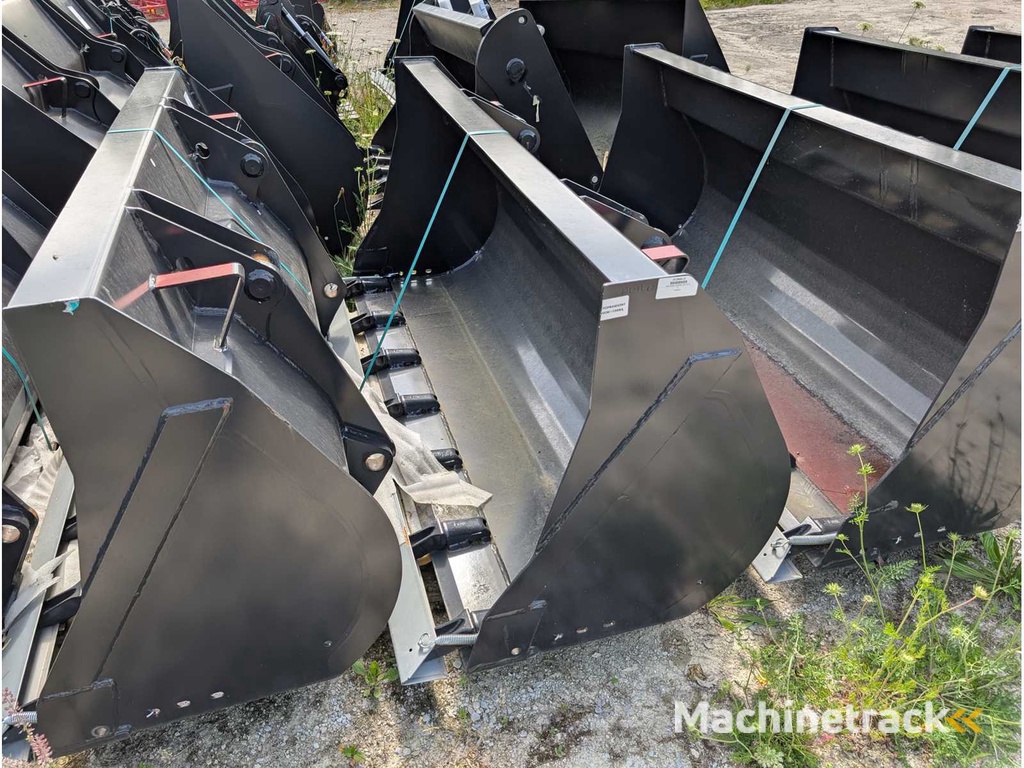 DEKPOL STEEL SP. Z.O.O.  LADESCHAUFEL MIT ZAEHNEN - AS - 1850 MM - 0.70 CBM