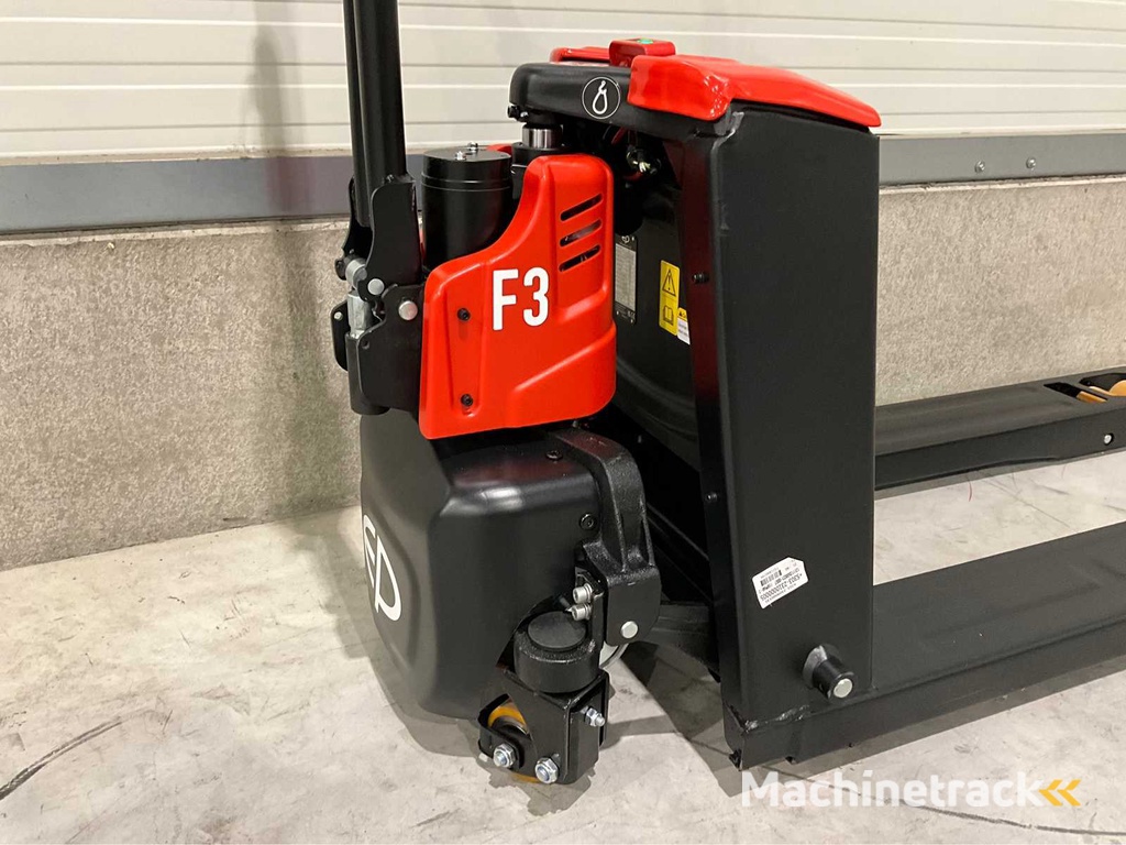 EP - 2025 - F3 + zwenkwielen - Elektrische palletwagen