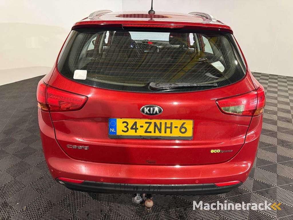 Kia cee'd Sportswagon 1.6 CRDi Plus Pack, 34-ZNH-6