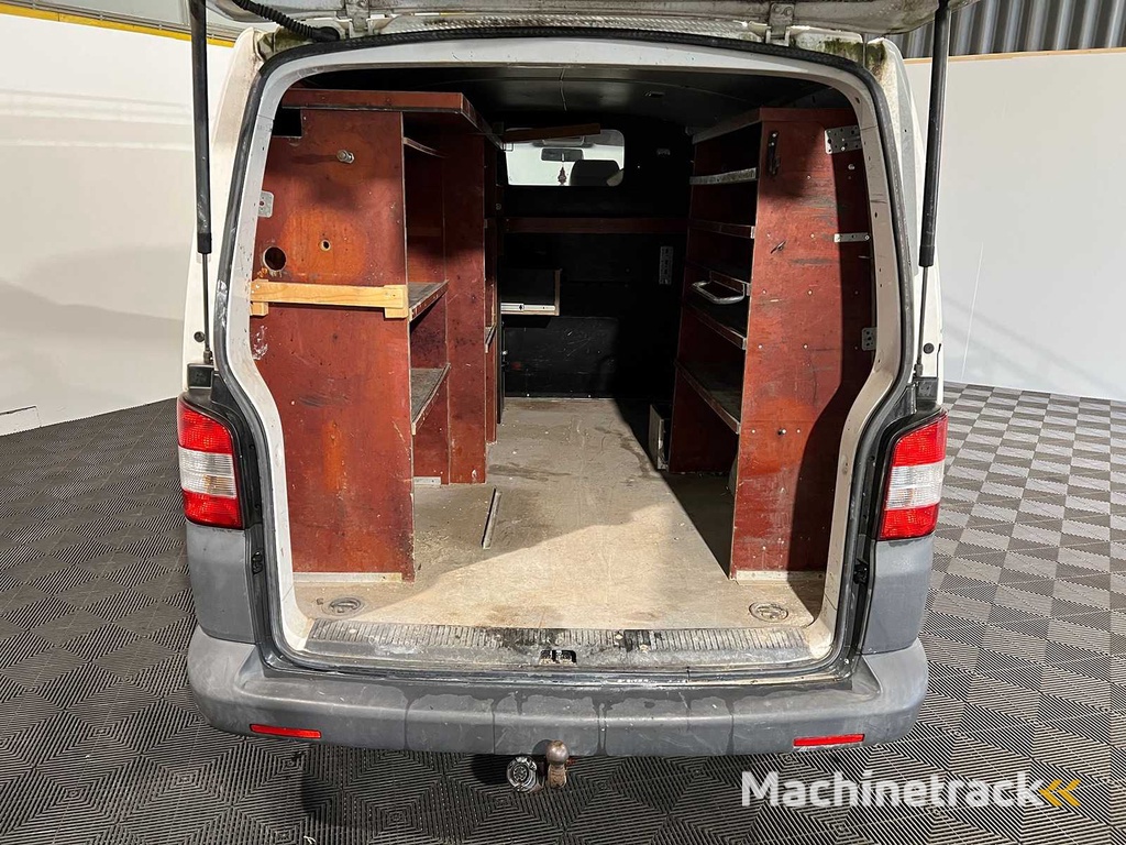 Volkswagen Transporter 2.0 TDI L1H2, 4-VRF-18