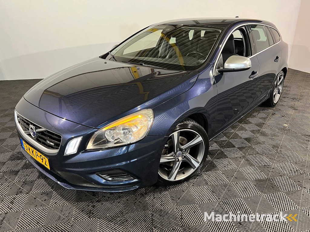 Volvo V60 1.6 T3 Automaat R-Design, 3-KKP-92