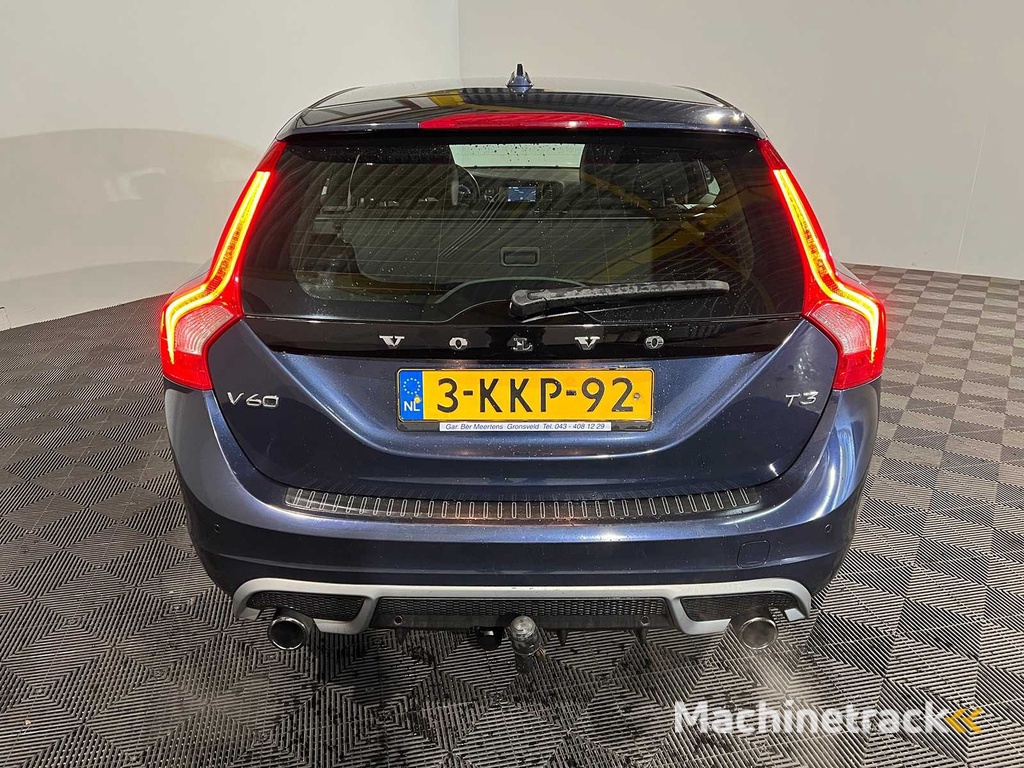Volvo V60 1.6 T3 Automaat R-Design, 3-KKP-92