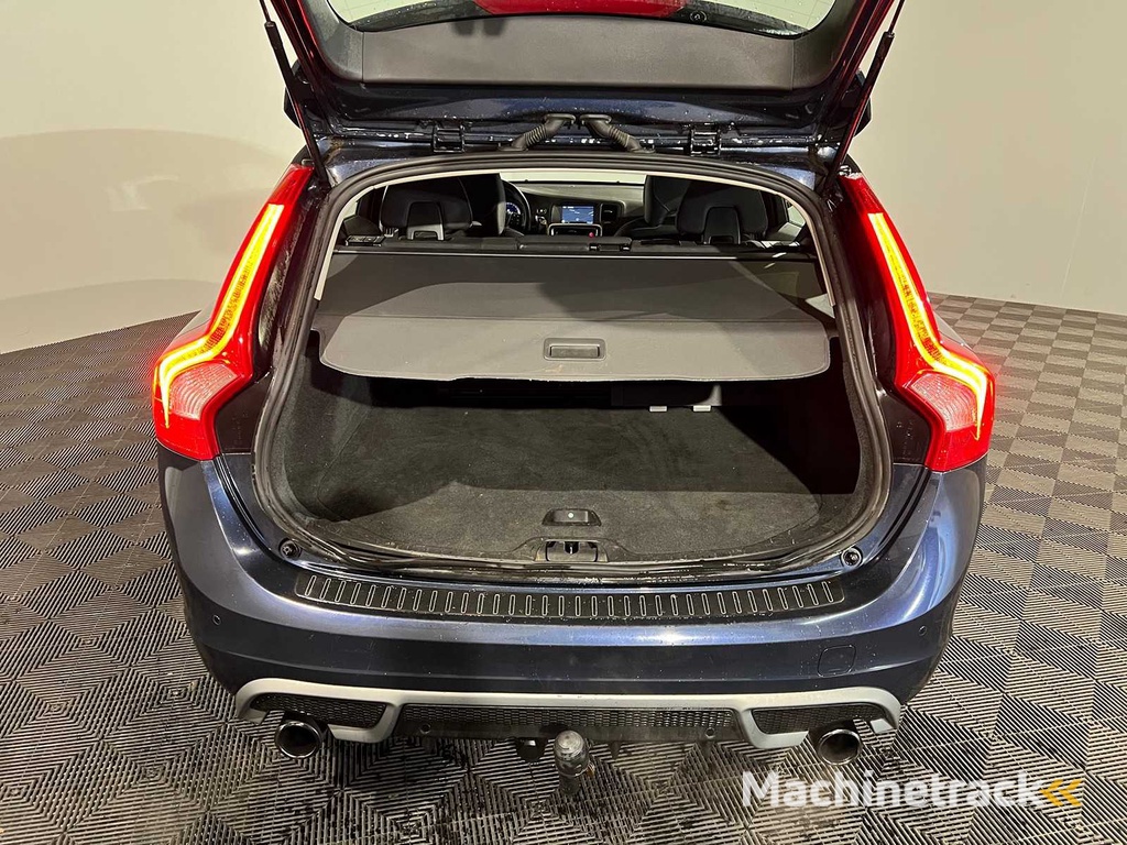 Volvo V60 1.6 T3 Automaat R-Design, 3-KKP-92