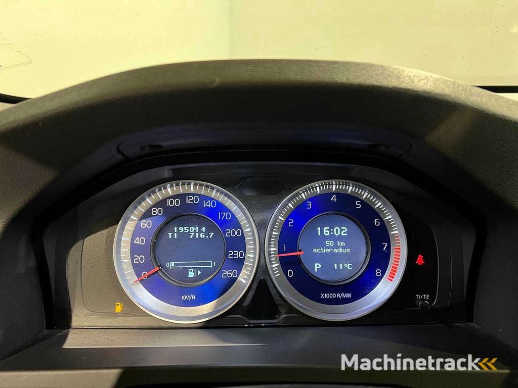 Volvo V60 1.6 T3 Automaat R-Design, 3-KKP-92