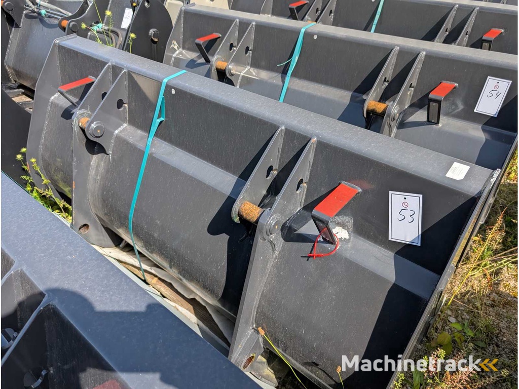 DEKPOL STEEL SP. Z.O.O.  LOADING BUCKET WITH TEETH - AS - 1850 MM - 0.80 CBM