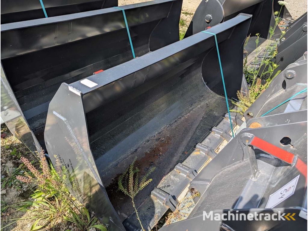 DEKPOL STEEL SP. Z.O.O.  LOADING BUCKET WITH TEETH - AS - 1850 MM - 0.80 CBM