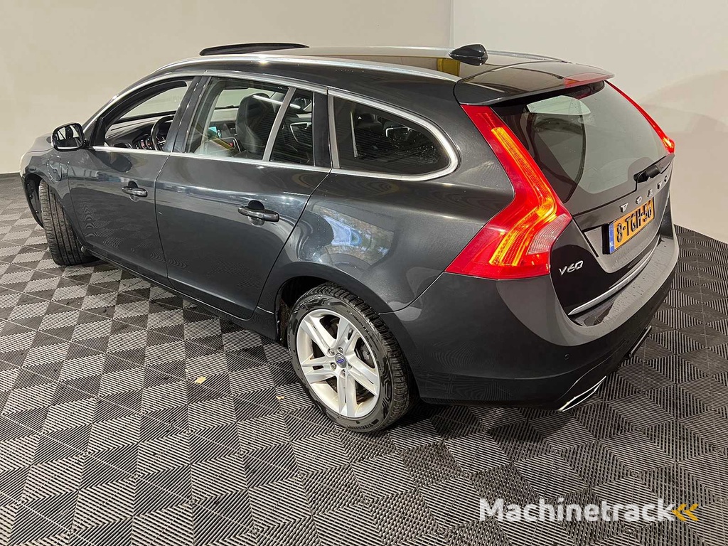 Volvo V60 2.4 D6 AWD Plug-In Summum, 8-TGH-56