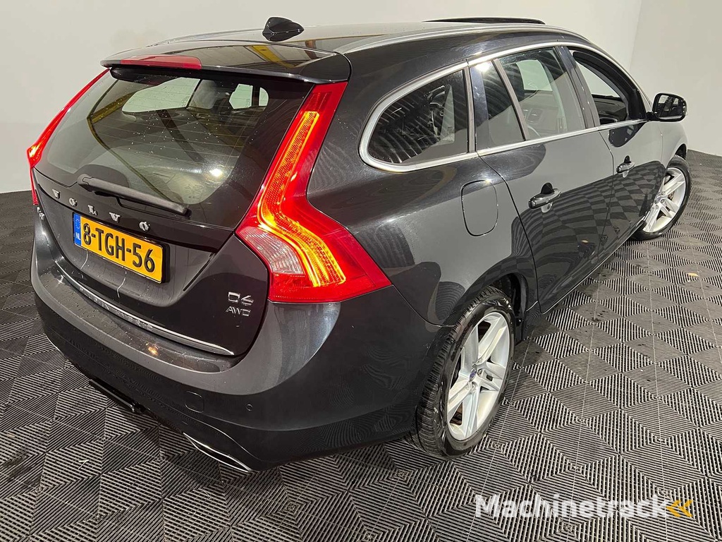 Volvo V60 2.4 D6 AWD Plug-In Summum, 8-TGH-56