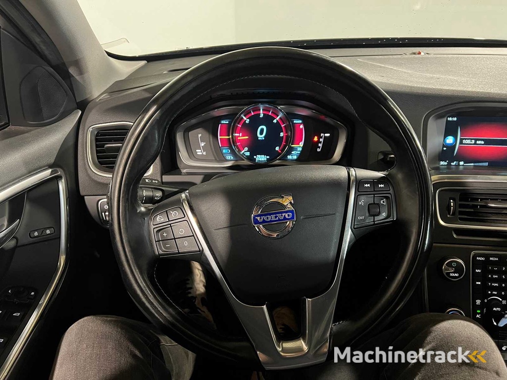 Volvo V60 2.4 D6 AWD Plug-In Summum, 8-TGH-56