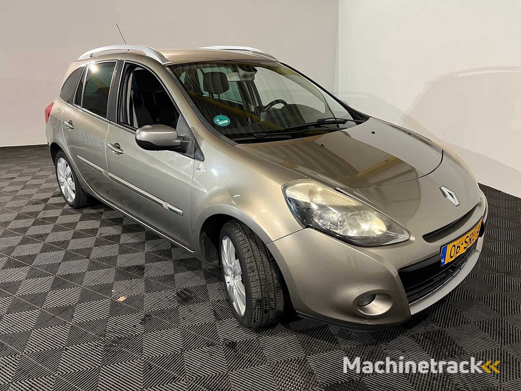 Renault Clio Estate 1.2 TCE Night & Day, 06-SRL-4
