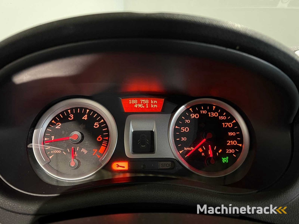 Renault Clio Estate 1.2 TCE Night & Day, 06-SRL-4