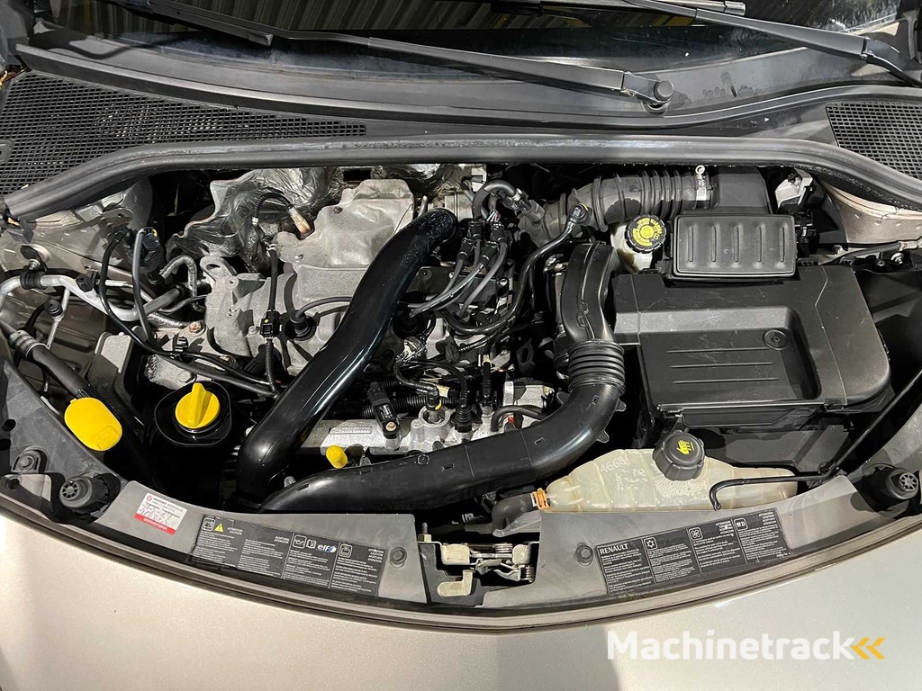 Renault Clio Estate 1.2 TCE Night & Day, 06-SRL-4