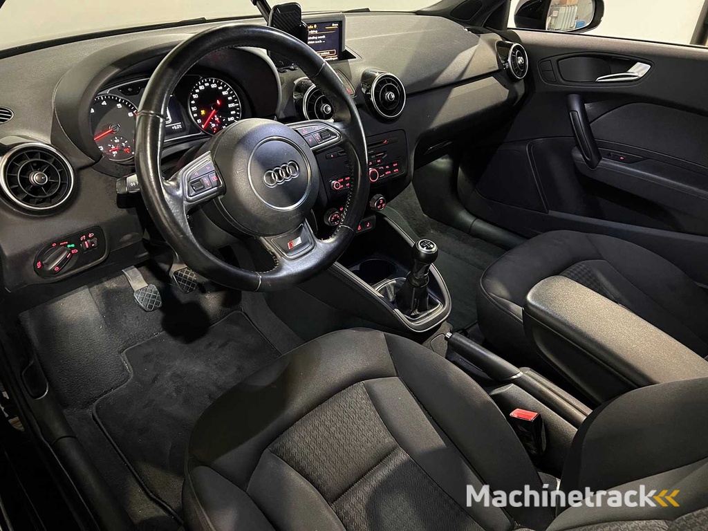 Audi A1 1.2 TFSI Ambition S-Line, KS-516-B