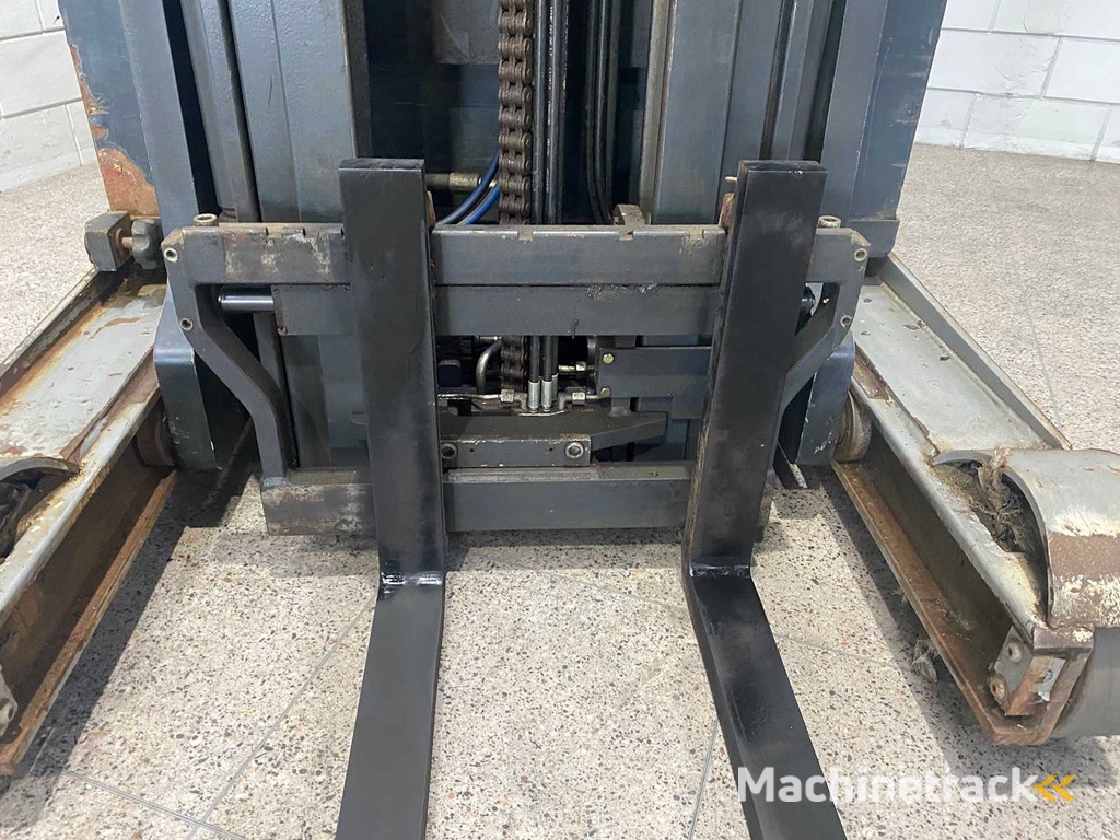 Still - 2016 - FM-X14 - Schubmaststapler