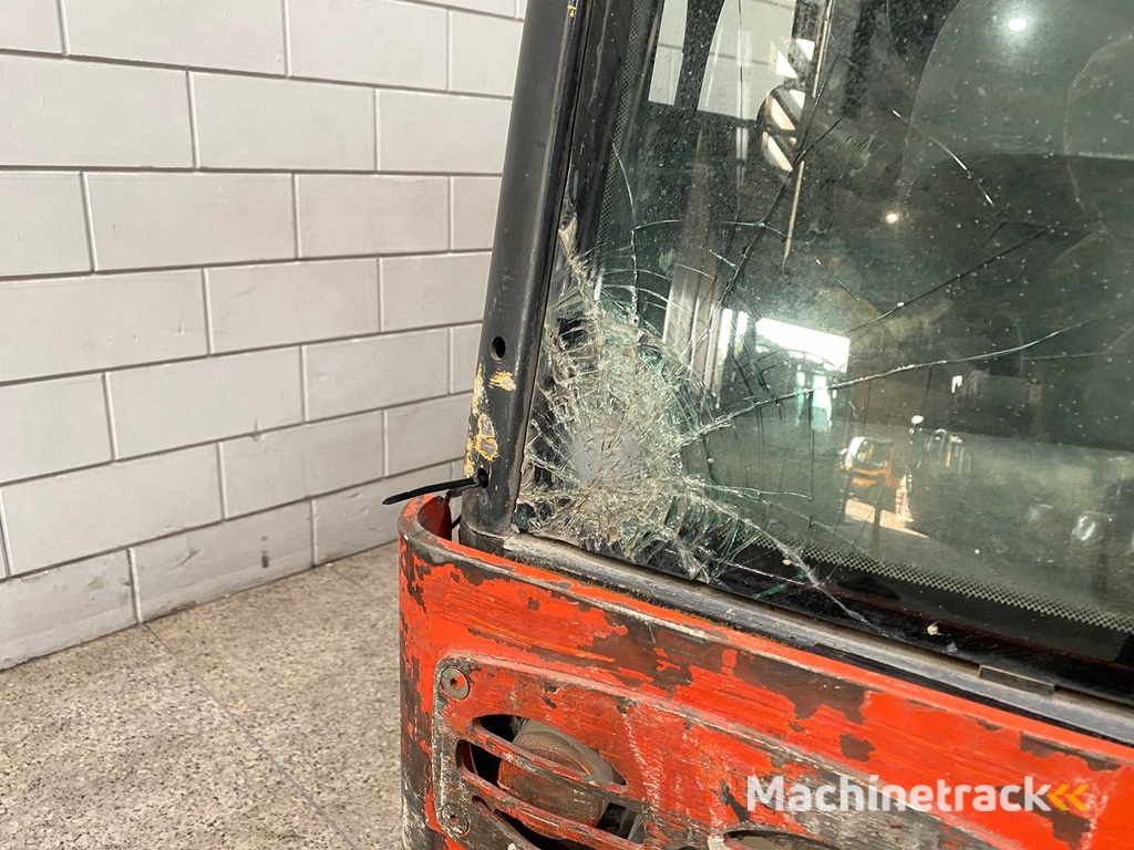 Linde - 2005 - P250 - Industriële trekker