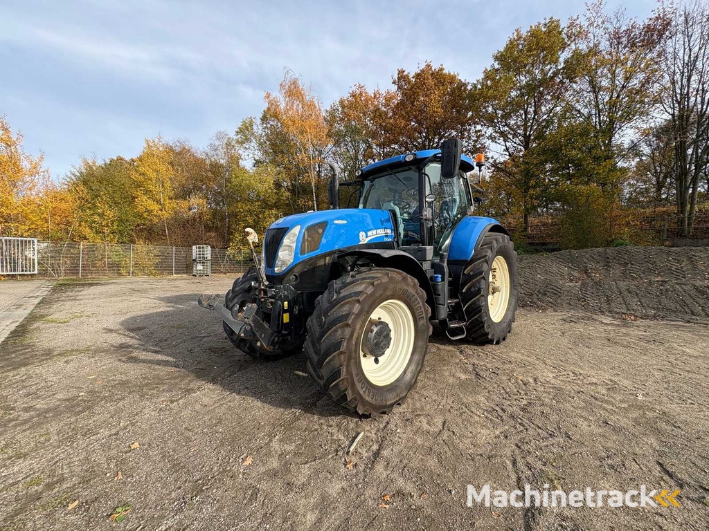 NEW HOLLAND T7.260 Agricultural tractor with all-wheel drive