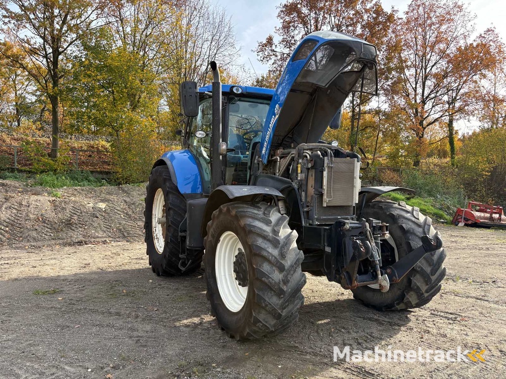 NEW HOLLAND T7.260 Agricultural tractor with all-wheel drive