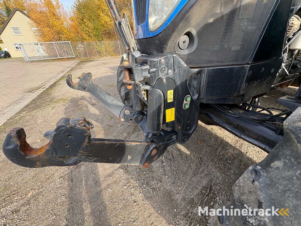 NEW HOLLAND T7.260 Agricultural tractor with all-wheel drive