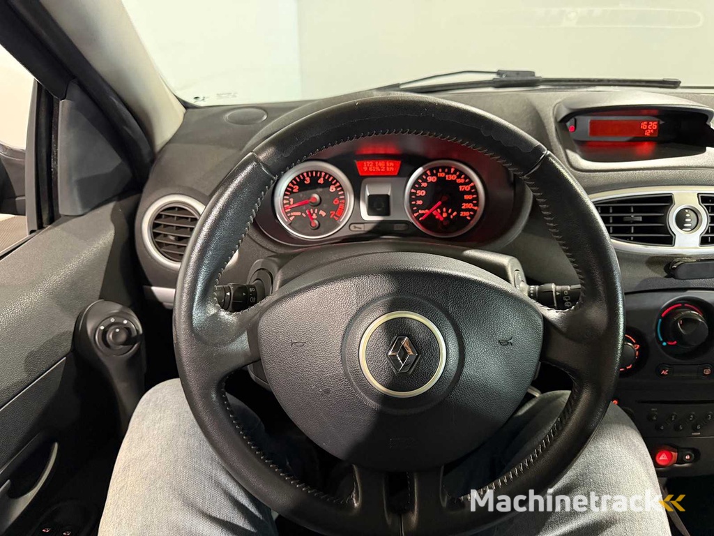 Renault Clio Estate 1.2-16V Special Line, XL-223-S