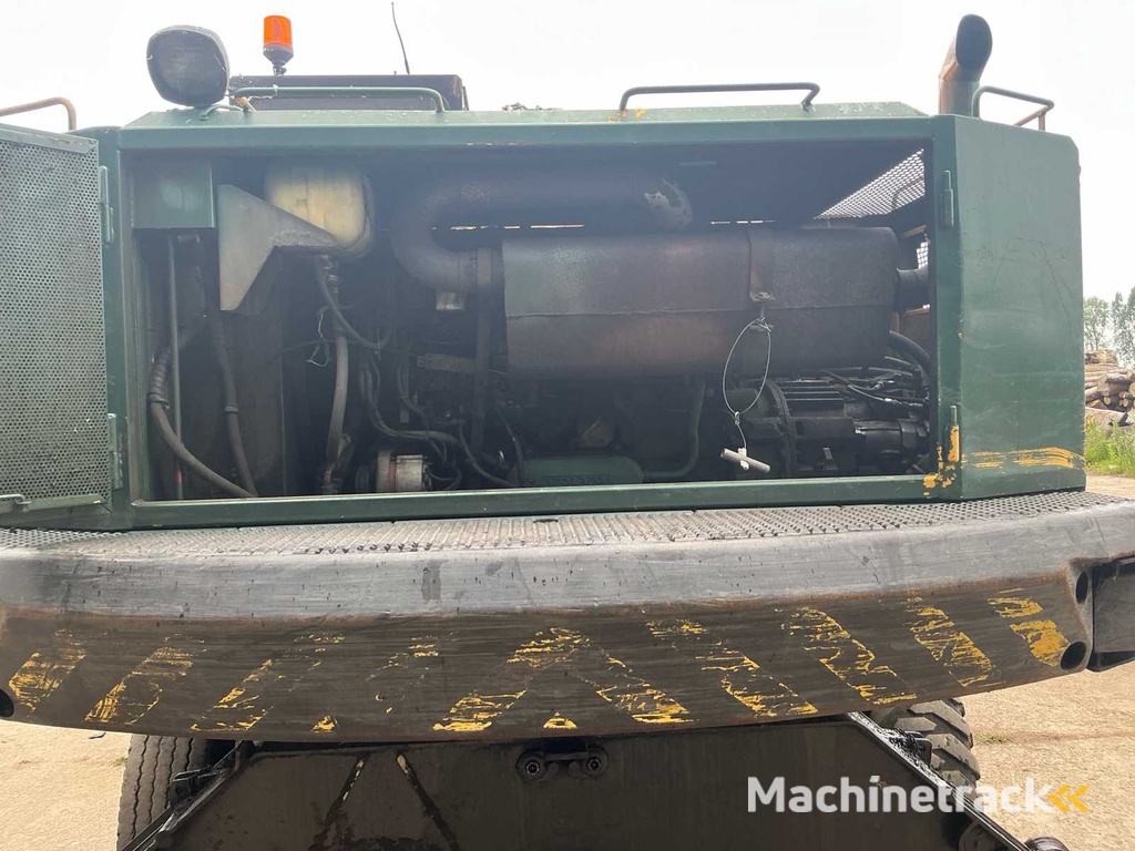 1998 Volvo EW200 Wheeled Excavator