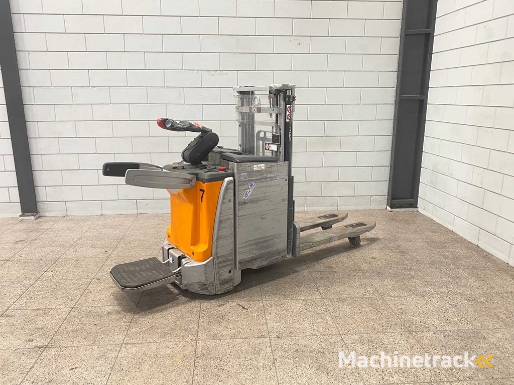 Still - 2021 - EXD-SF20 - Stacker