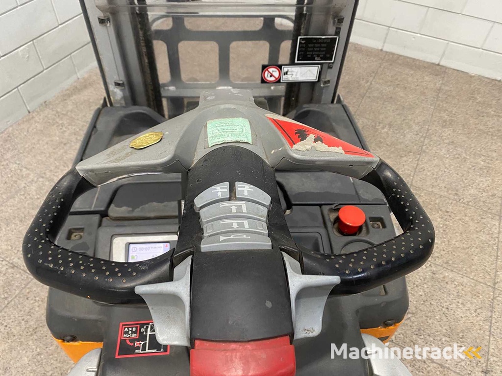 Still - 2021 - EXD-SF20 - Stacker