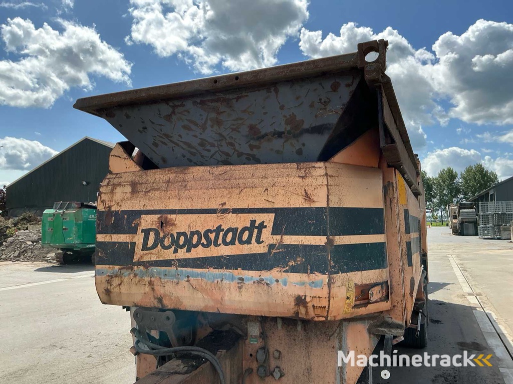 2008 Doppstadt SM-620 profi Mobile drum screening system