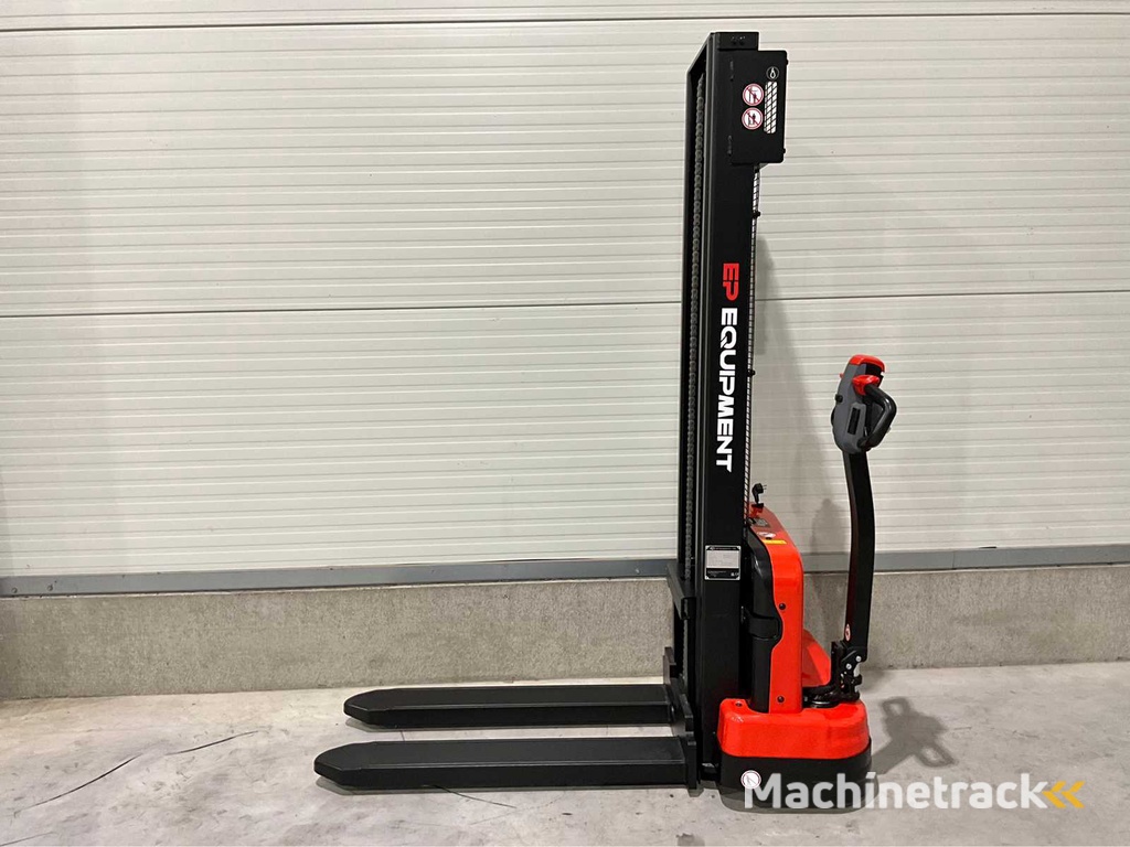 EP - 2025 - EST 124 3.0 meter - Stacker