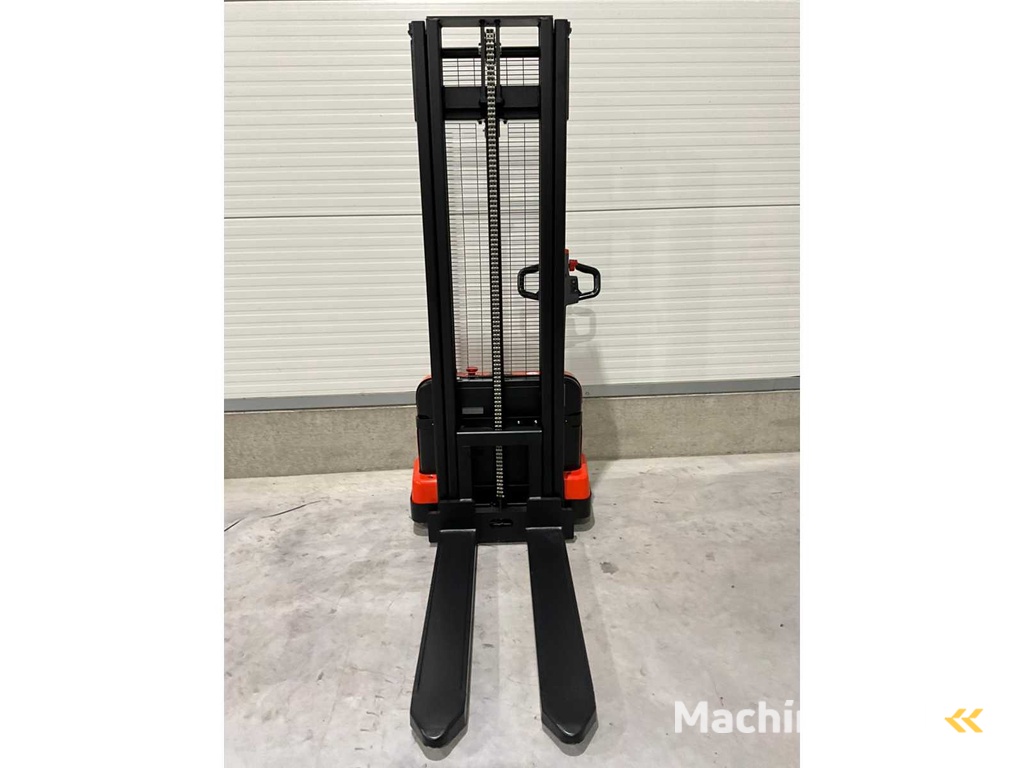EP - 2025 - EST 124 3.0 meter - Stacker