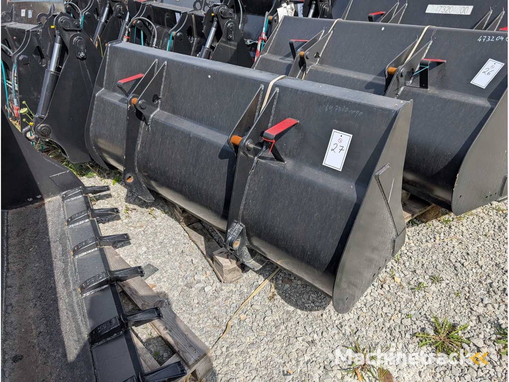 EURON STEEL S.R.O.  LADESCHAUFEL KOMPLETT MIT ZAEHNEN - 1850 MM - 0.7 CBM